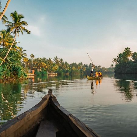 Kalloos Island Backwater Resort Kollam Extérieur photo