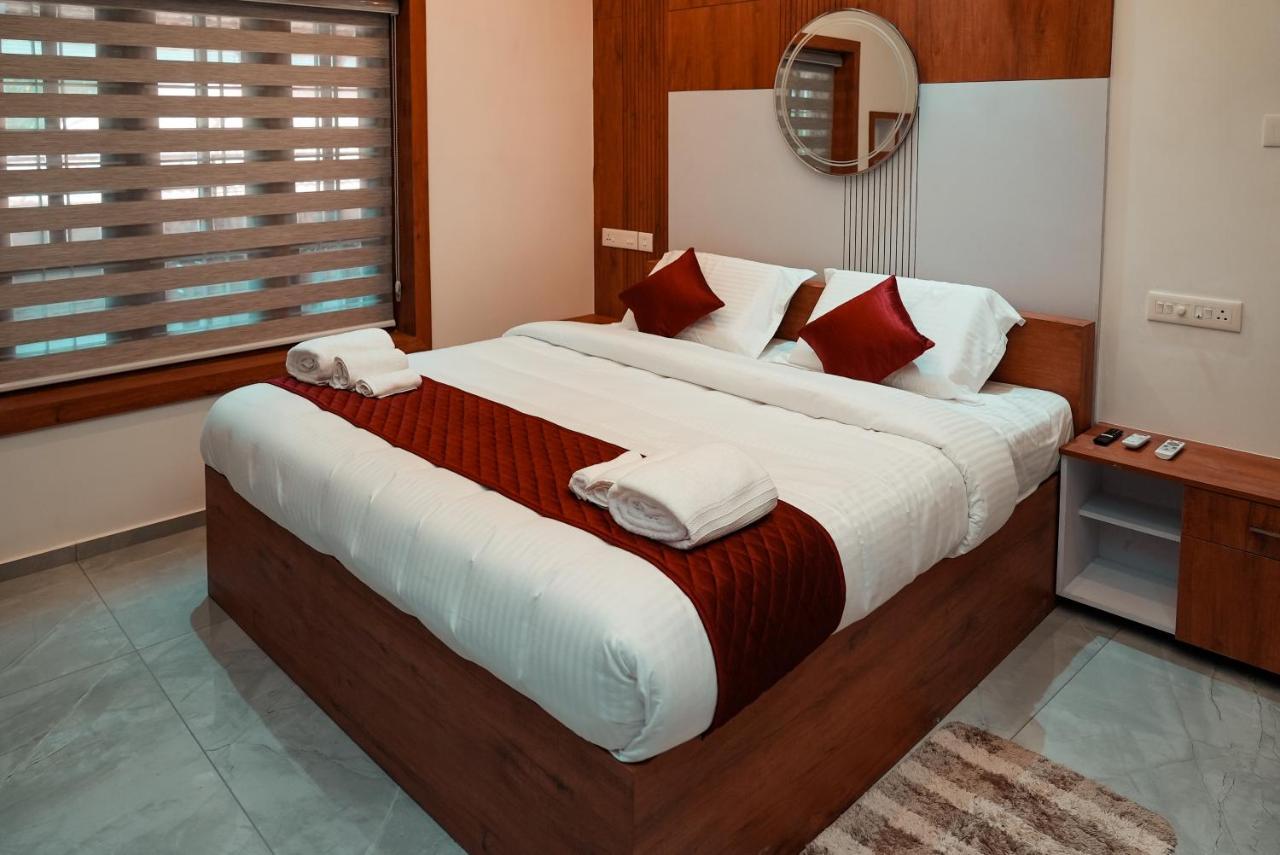 Kalloos Island Backwater Resort Kollam Extérieur photo